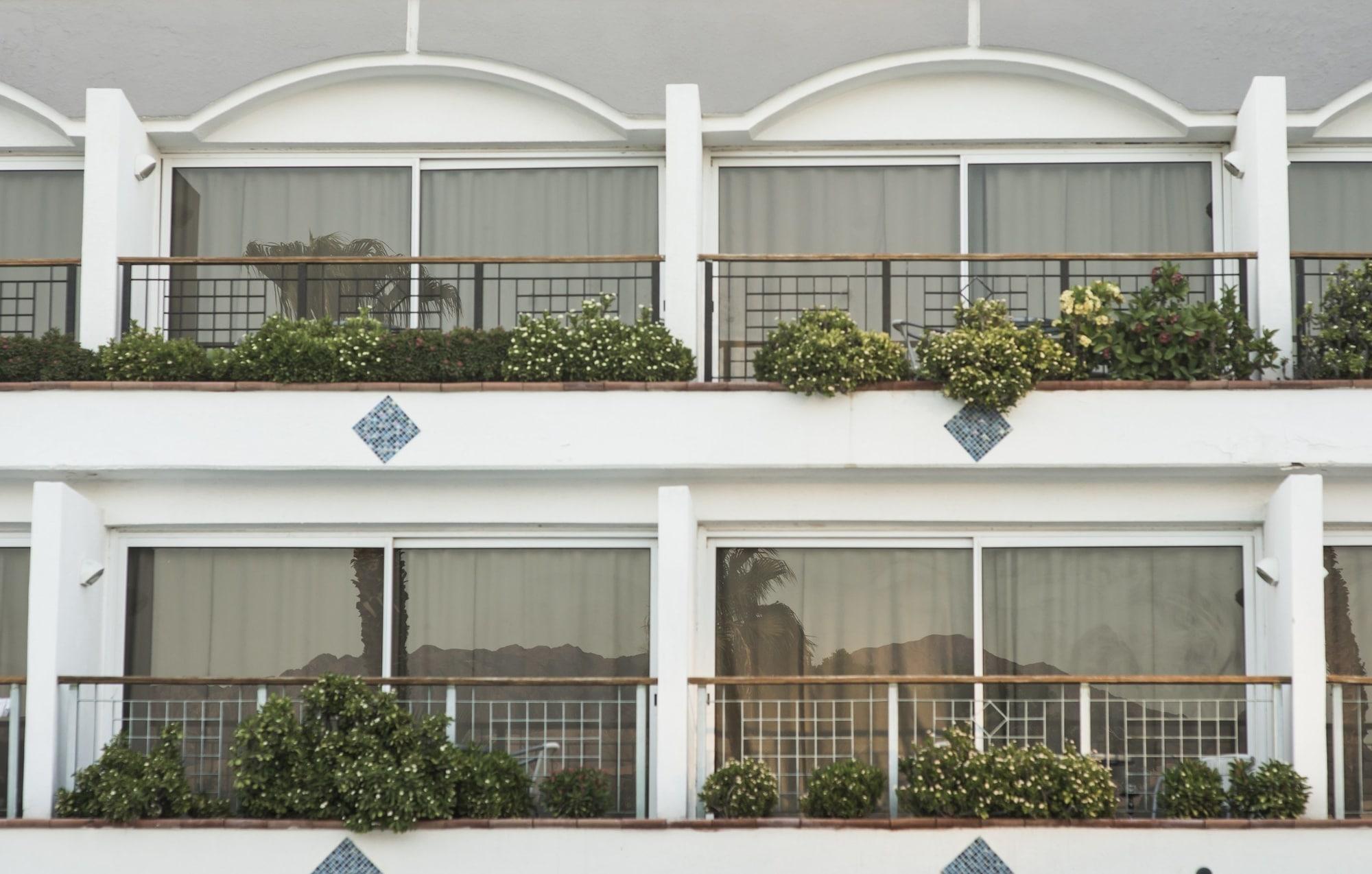 Americana Eilat Hotel Exterior photo